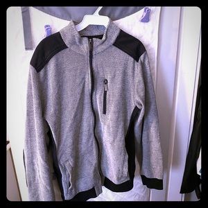 Men’s L zip up Kenneth Cole sweater